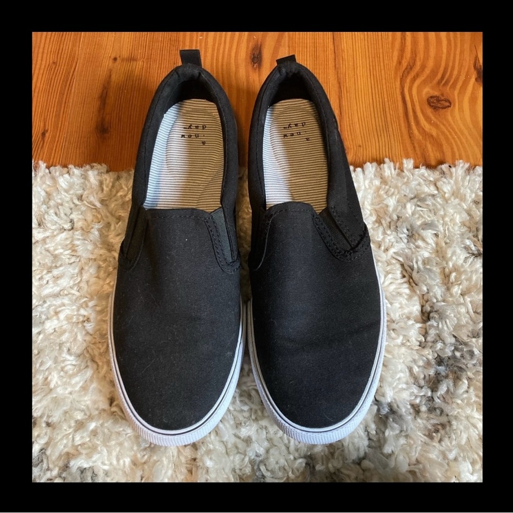 a new day Black Slip-On Sneakers